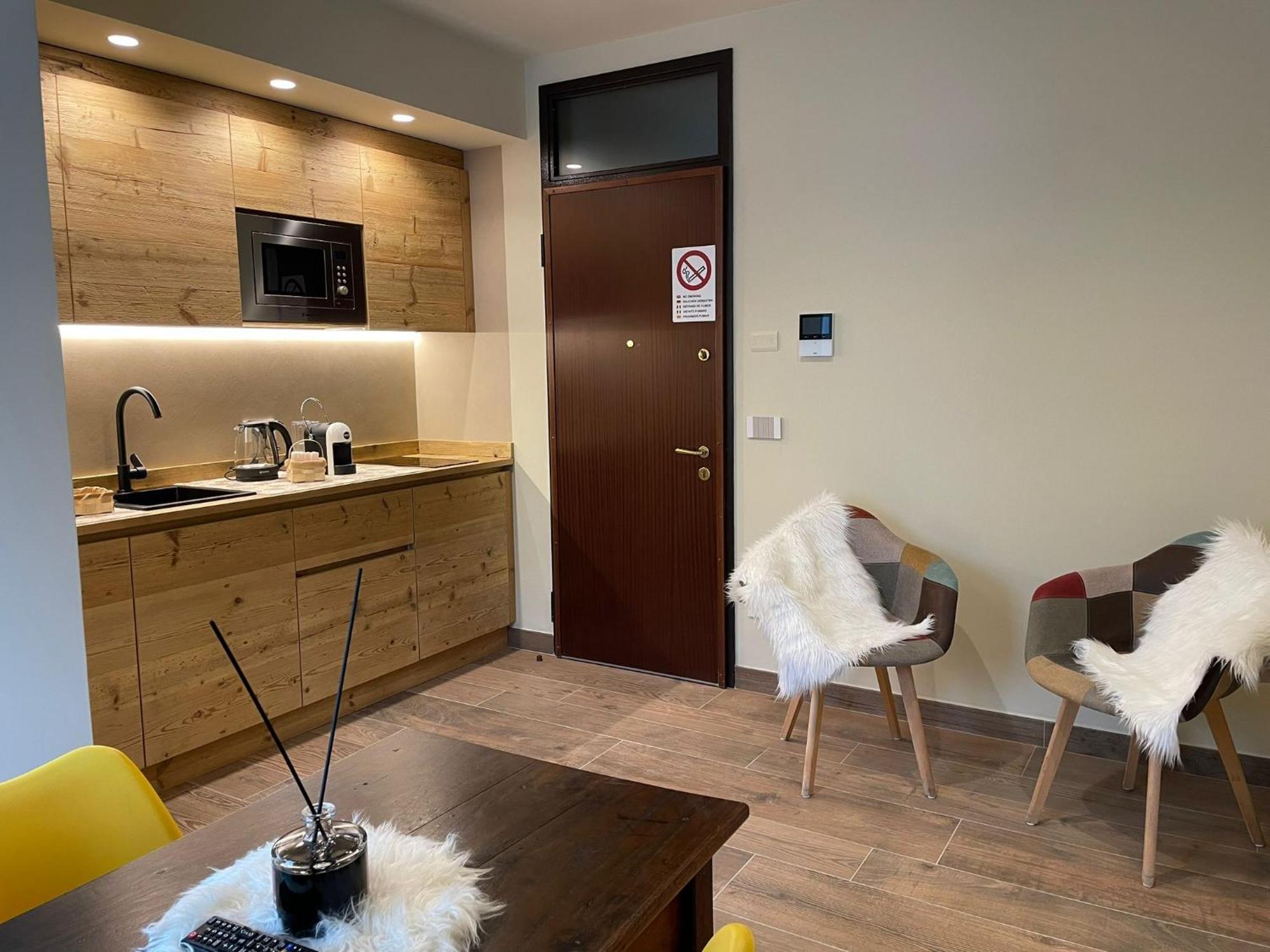 Trilogy Apartment Аоста Экстерьер фото